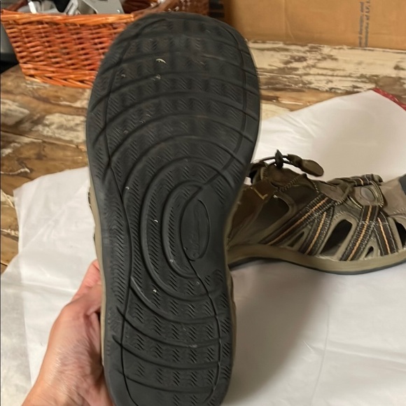 Croft & Barrow Brown Sport Sandals with Adjustable Straps - Picture 5 of 8